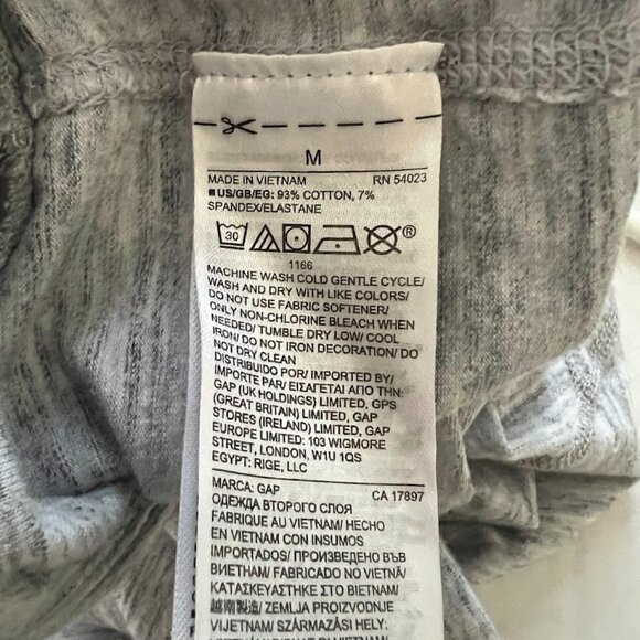 Gap Fit Gray Performance Cotton Capri Leggings Size Medium - Picture 9 of 9